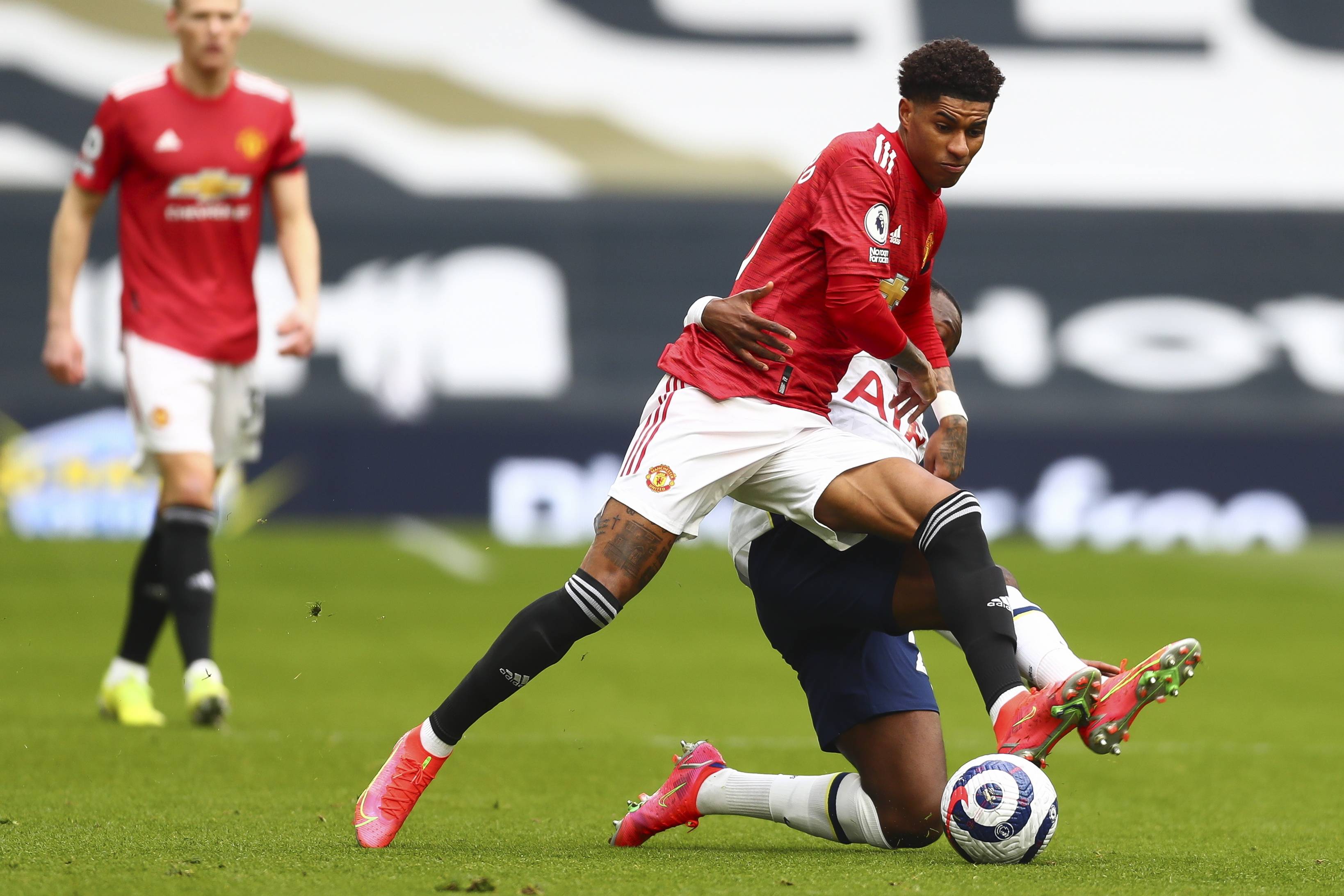 球鞋对于足 球鞋对于足