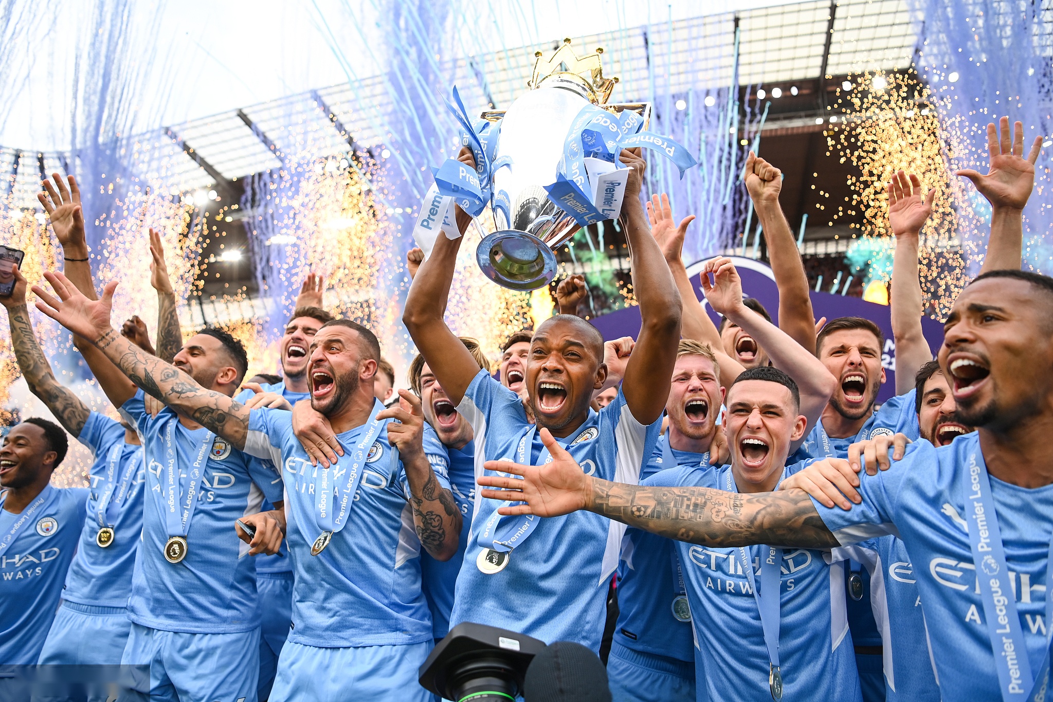 弱侧边后卫 弱侧边后卫